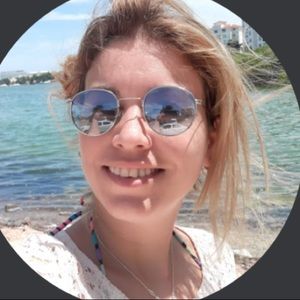 Meet your Posher, Yanet